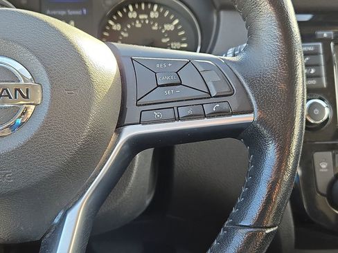 Used 2020 Nissan Rogue Sport SV w/ All-Weather Package image 28