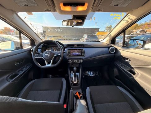 Used 2023 Nissan Versa SV image 17