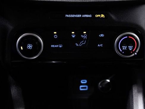 Used 2021 Ford Escape SE image 27