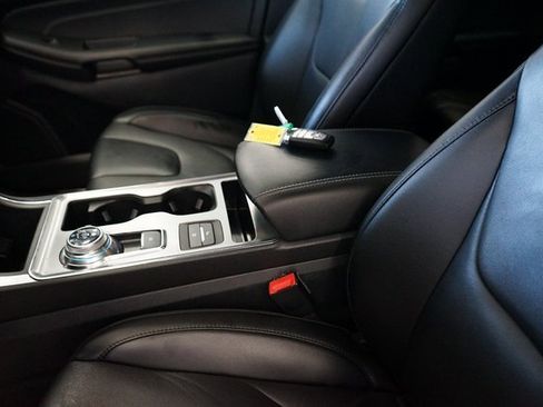 Used 2022 Ford Edge Titanium image 27