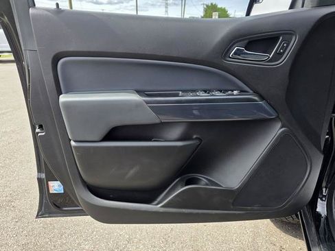Used 2015 Chevrolet Colorado Z71 AWD/4WD image 10