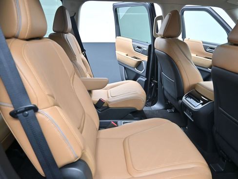 New 2026 INFINITI QX80 Luxe w/ Cargo Package image 14