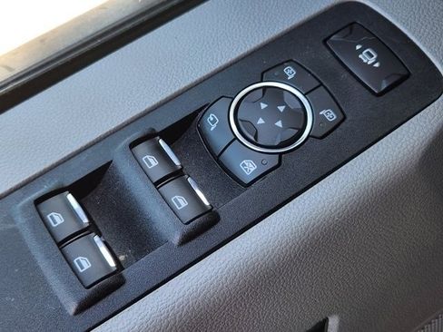 Used 2018 Ford F250 XLT w/ XLT Premium Package image 22