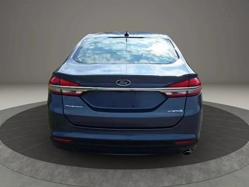 Used 2018 Ford Fusion S FWD image 5