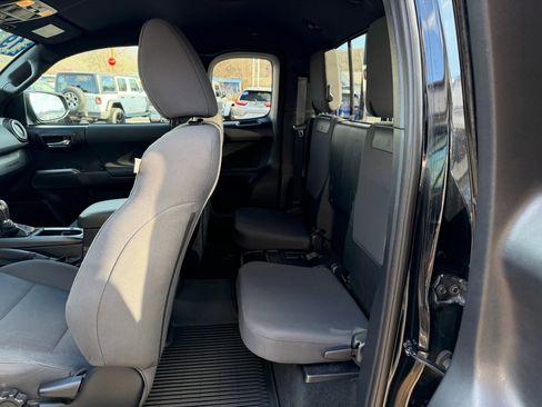 Used 2019 Toyota Tacoma TRD Off-Road image 20