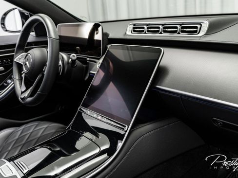 Used 2025 Mercedes-Benz S 580 4MATIC Sedan image 43
