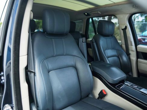 Used 2018 Land Rover Range Rover Supercharged AWD/4WD image 33