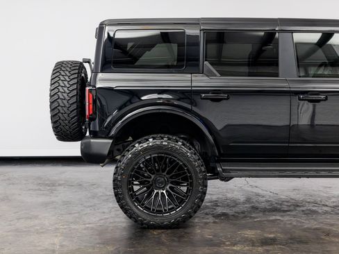 Used 2025 Ford Bronco Outer Banks AWD/4WD image 23