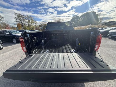 Used 2024 GMC Sierra 1500 Elevation image 24