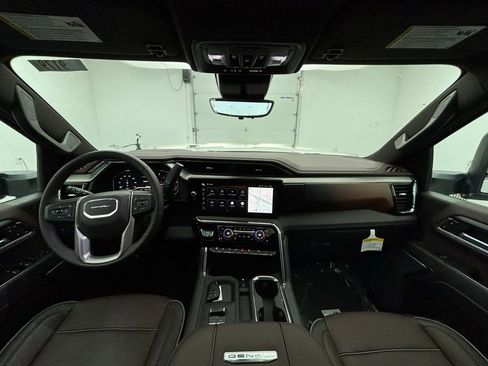 New 2025 GMC Sierra 2500 Denali w/ Denali Reserve Package image 2