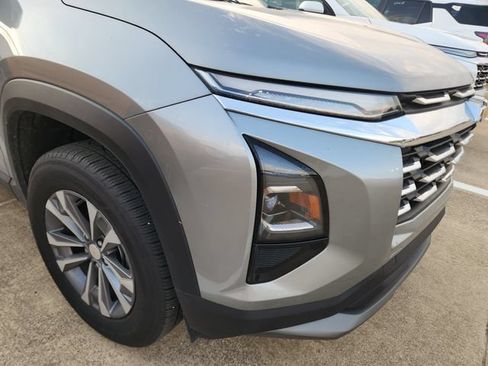 Used 2026 Chevrolet Equinox LT FWD image 9