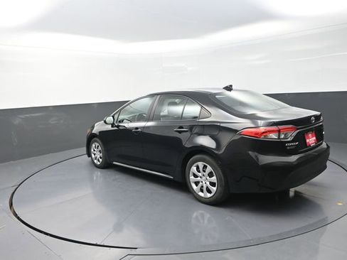 Used 2024 Toyota Corolla LE image 63