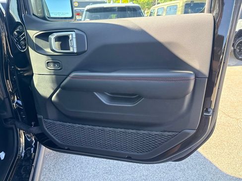 New 2027 Jeep Wrangler Unlimited Rubicon AWD/4WD image 28