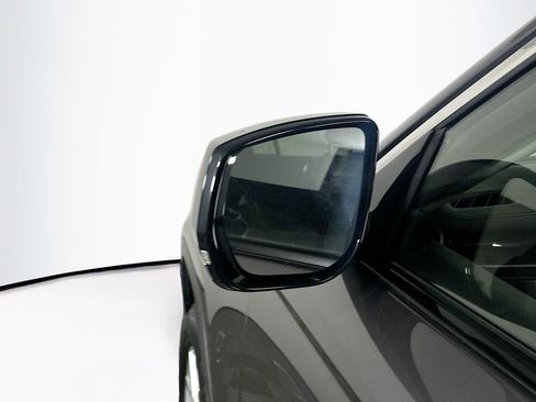 Used 2023 Jeep Grand Cherokee Limited image 16