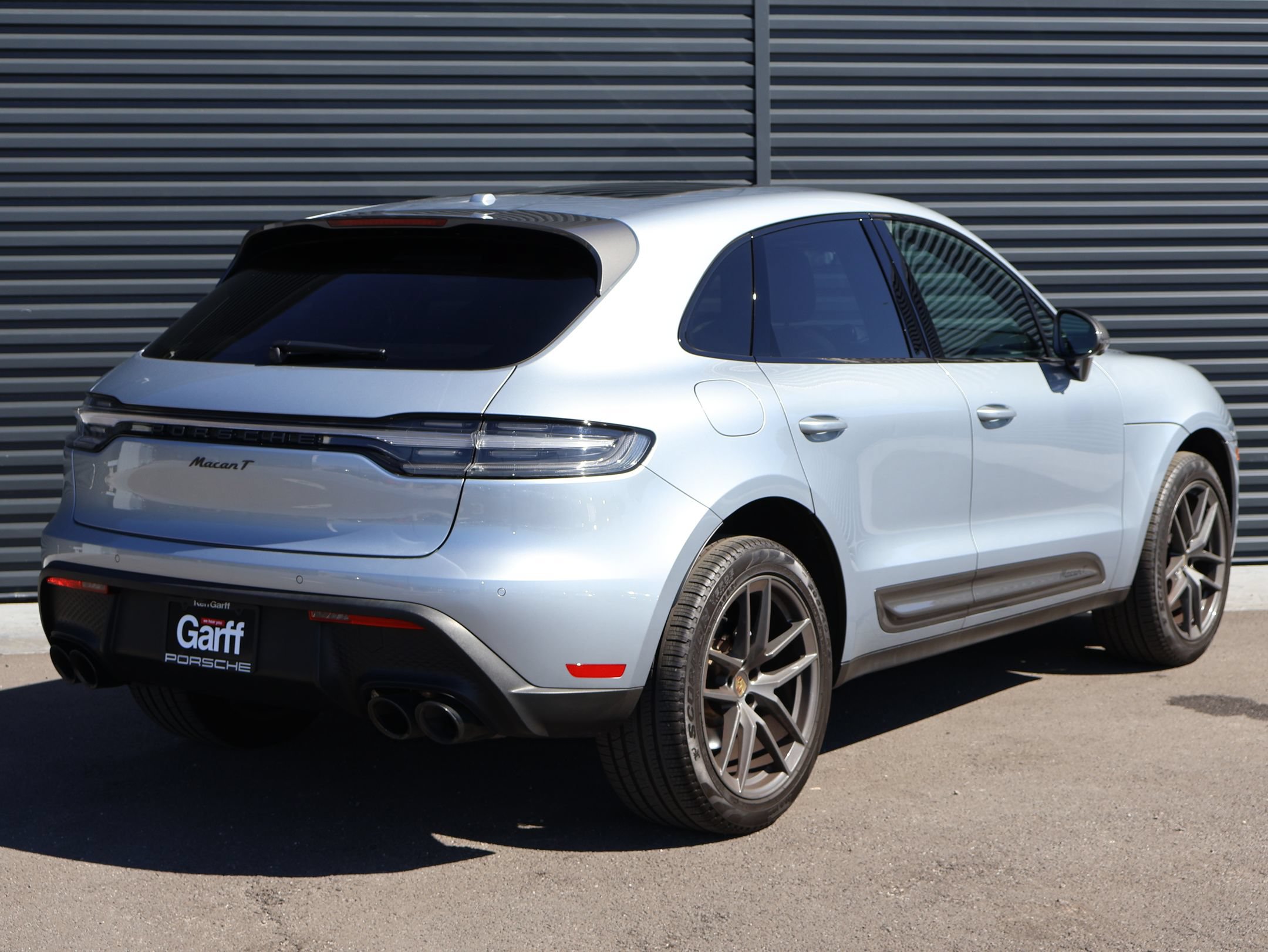 Used 2024 Porsche Macan Turbo AWD/4WD image 9