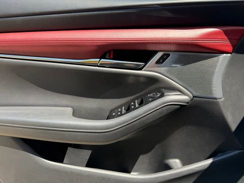 Used 2022 MAZDA MAZDA3 s image 6