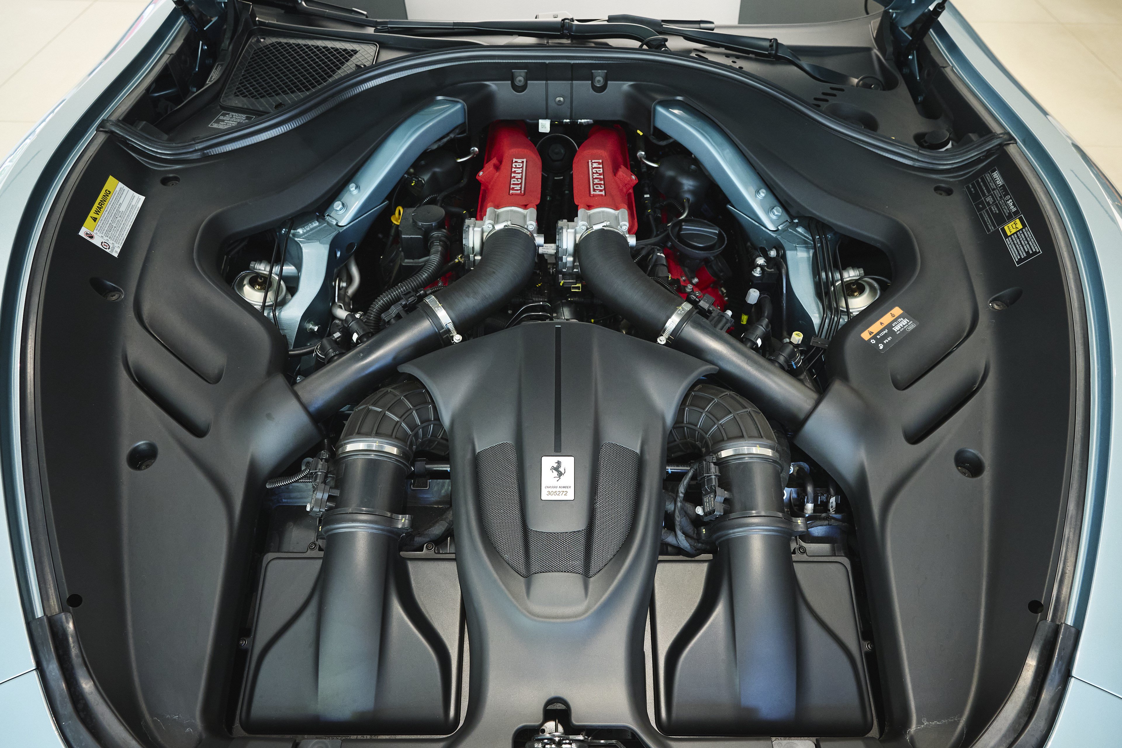 Used 2024 Ferrari Roma Spider RWD image 14
