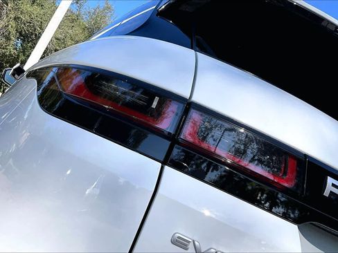 Used 2020 Land Rover Range Rover Evoque S image 28