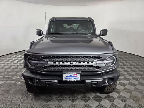 Used 2025 Ford Bronco Badlands image 11