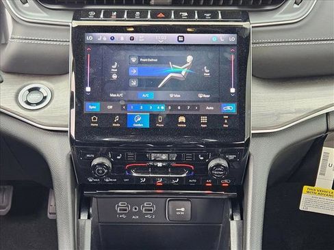 New 2025 Jeep Grand Cherokee Limited w/ Trailer Tow Package image 13