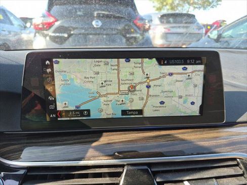 Used 2018 BMW 530e w/ Premium Package 2 RWD image 18