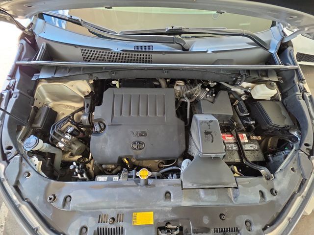 Used 2014 Toyota Highlander Plus AWD/4WD image 19