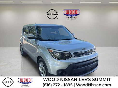 Used 2017 Kia Soul FWD image 1