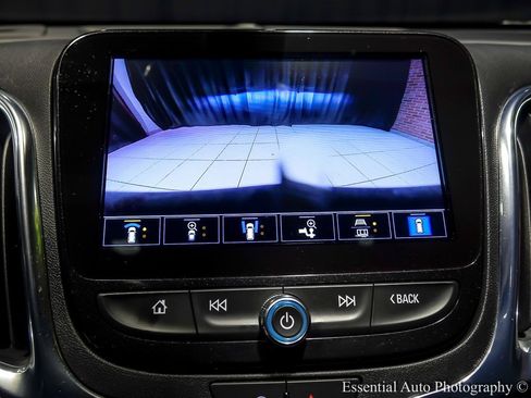 Used 2023 Chevrolet Equinox Premier image 26