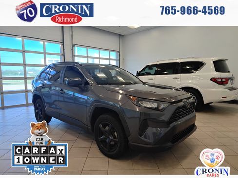 Used 2021 Toyota RAV4 LE FWD image 1