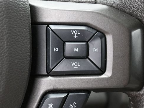 Used 2019 Ford Expedition XLT w/ Equipment Group 202A RWD image 21