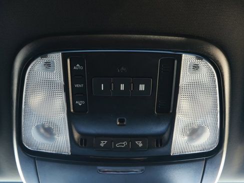 Used 2024 Dodge Durango GT image 19