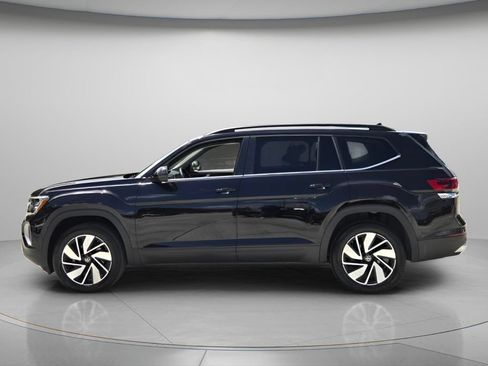 Certified 2026 Volkswagen Atlas SE w/ Panoramic Sunroof Package FWD image 3