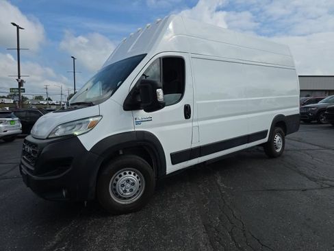 Used 2024 RAM ProMaster 3500 w/ Delivery Van Package FWD image 2