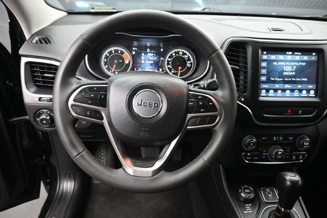 Used 2022 Jeep Cherokee Latitude Lux w/ Sun & Sound Group AWD/4WD image 16
