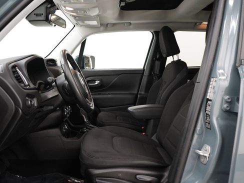 Used 2017 Jeep Renegade Altitude AWD/4WD image 23