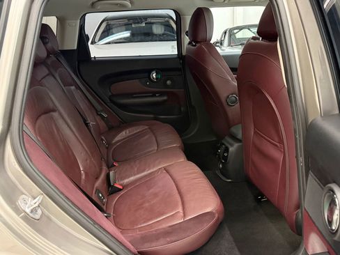 Used 2017 MINI Cooper Clubman image 21