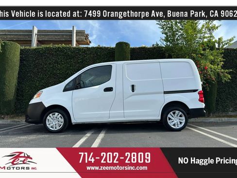 Used 2017 Nissan NV200 S w/ Back Door Glass Package image 10