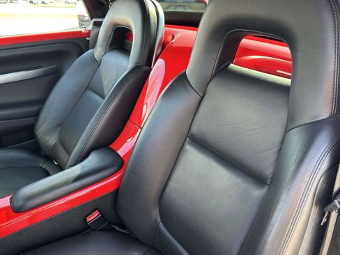 Used 2003 Chevrolet SSR w/ Preferred Equipment Group RWD image 19