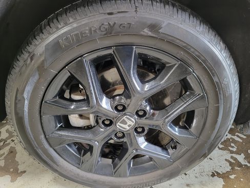 Used 2024 Honda HR-V Sport image 8