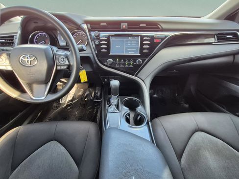 Used 2019 Toyota Camry LE FWD image 14