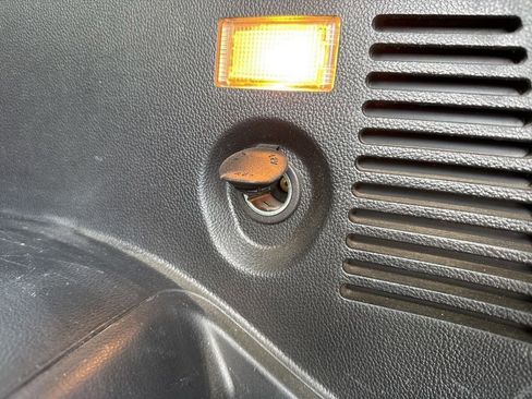 Used 2014 Chevrolet Captiva Sport LT w/ Convenience Package image 15