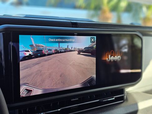 New 2026 Jeep Gladiator Sport AWD/4WD image 12