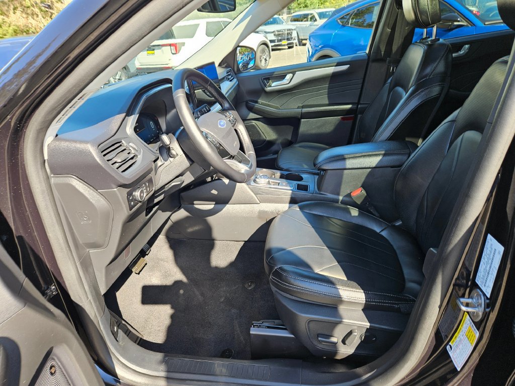 Used 2025 Ford Escape SE w/ PHEV Premium Package FWD image 18