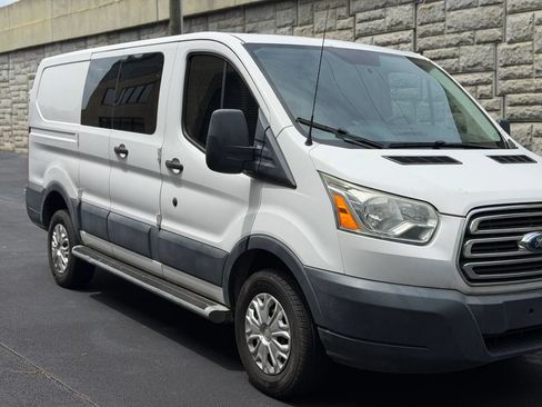 Used 2015 Ford Transit 250 130 Low Roof w/ Exterior Upgrade Package RWD image 31