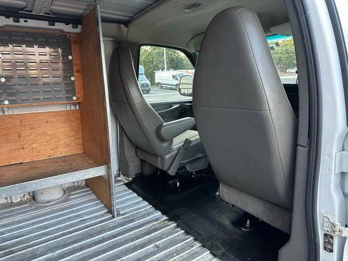 Used 2014 GMC Savana 2500 image 26