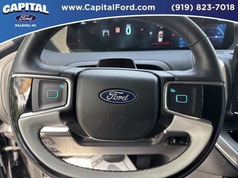 Certified 2025 Ford Expedition Platinum w/ Driver's Package AWD/4WD image 25