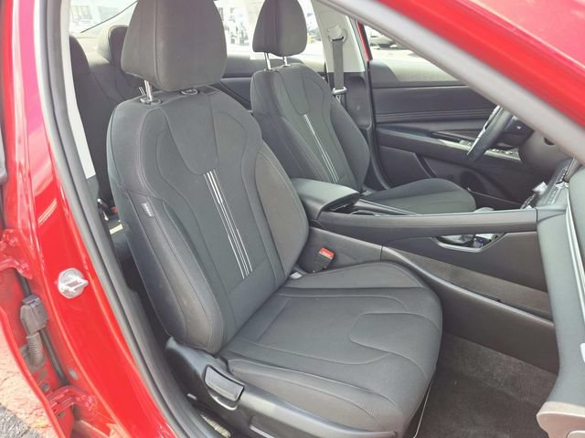 Used 2023 Hyundai Elantra SEL w/ Convenience Package FWD image 12
