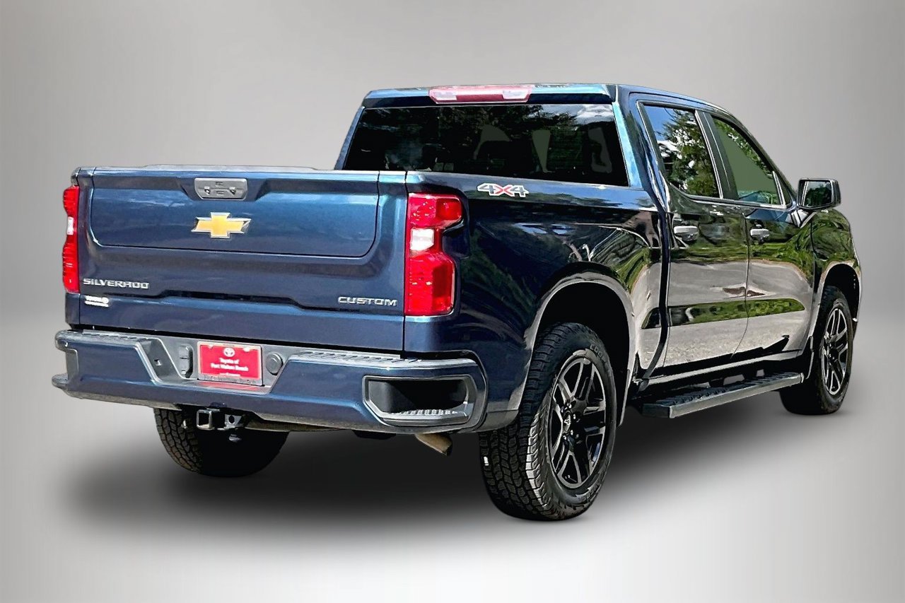 Used 2022 Chevrolet Silverado 1500 Custom AWD/4WD image 5