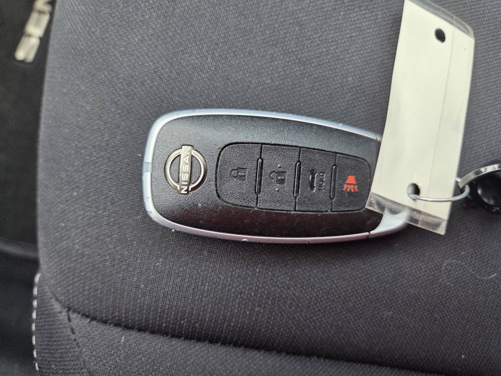 Used 2025 Nissan Sentra SV FWD image 28