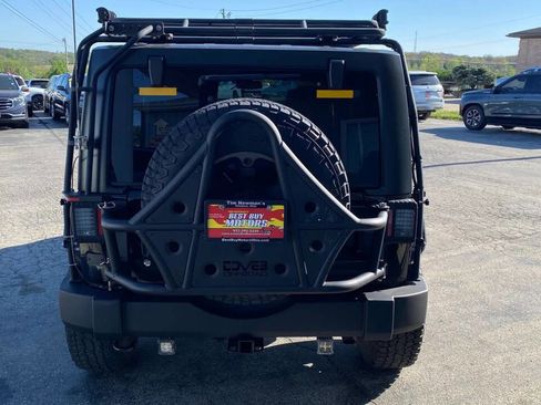 Used 2018 Jeep Wrangler Unlimited Sport S AWD/4WD image 4